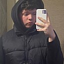 Знакомства: Aртем, 18 лет, Котлас