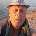 Знакомства: Roman, 62 года, Новошахтинск