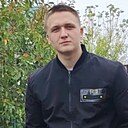 Знакомства: Антон, 22 года, Волжский