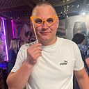 Знакомства: Максим, 30 лет, Тюмень