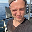 Знакомства: Илья, 25 лет, Артем