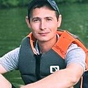 Знакомства: Рома, 31 год, Елабуга