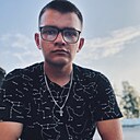 Знакомства: Александр, 27 лет, Солигорск