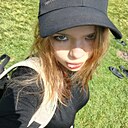 Знакомства: Виктория, 18 лет, Междуреченск