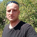 Знакомства: Юрий, 37 лет, Псков