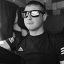 Знакомства: Артём, 33 года, Бугуруслан