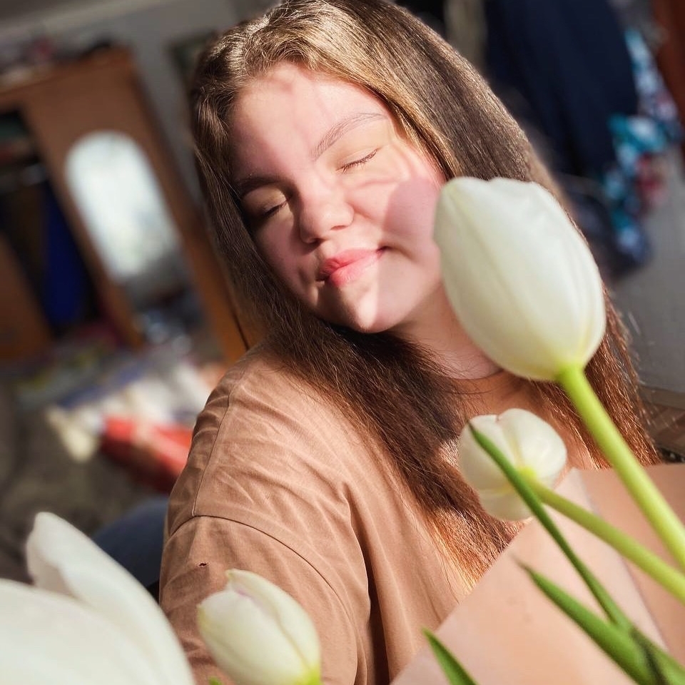 Знакомства: Эля, 22 года, Курган