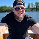 Знакомства: Артем, 32 года, Волгоград