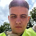 Знакомства: Антон, 23 года, Уссурийск