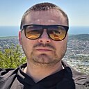 Знакомства: Роман, 32 года, Семикаракорск