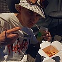 Знакомства: Максим, 23 года, Калинковичи