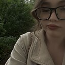 Знакомства: Настюша, 18 лет, Волхов