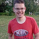 Знакомства: Максим, 21 год, Иваново