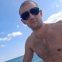 Знакомства: Виктор, 33 года, Симферополь