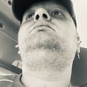 Знакомства: Илья, 26 лет, Магадан