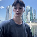 Знакомства: Максим, 19 лет, Санкт-Петербург