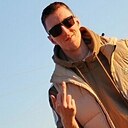 Знакомства: Виктор, 26 лет, Алапаевск