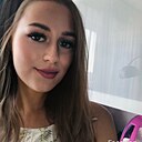 Знакомства: Ульяна, 28 лет, Челябинск