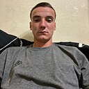 Знакомства: Виктор, 20 лет, Армавир