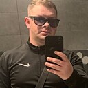 Знакомства: Толик, 27 лет, Новочебоксарск