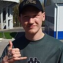 Знакомства: Максим, 21 год, Донецк