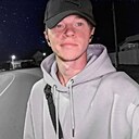 Знакомства: Константин, 21 год, Губкинский