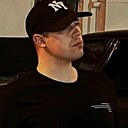 Знакомства: Артем, 26 лет, Магадан