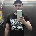 Знакомства: Евгений, 35 лет, Тюмень