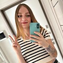 Знакомства: Настя, 32 года, Москва