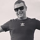 Знакомства: Артём, 32 года, Зугрэс