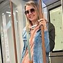 Знакомства: Анютка, 38 лет, Благовещенск