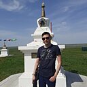 Знакомства: Артём, 27 лет, Элиста