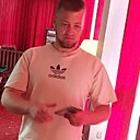 Знакомства: Олег, 32 года, Батайск