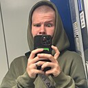 Знакомства: Денис, 19 лет, Омск