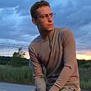 Знакомства: Виктор, 23 года, Миасс