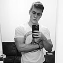 Знакомства: Артём, 22 года, Николаев