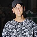 Знакомства: Саша, 22 года, Артем