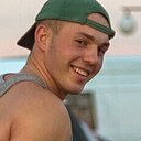 Знакомства: Валентин, 25 лет, Островец