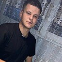 Знакомства: Cosmin, 21 год, Iași