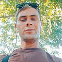 Знакомства: Вадим, 26 лет, Геническ