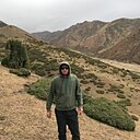 Знакомства: Илюха, 32 года, Бишкек