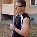 Знакомства: Vladis, 21 год, Мосты