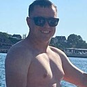 Знакомства: Максим, 24 года, Темрюк