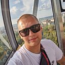 Знакомства: Евгений, 31 год, Березники