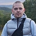 Знакомства: Виталик, 27 лет, Северодвинск