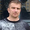 Знакомства: Илья, 32 года, Оленегорск