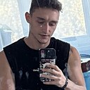 Знакомства: Андрей, 25 лет, Владивосток