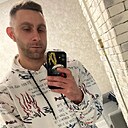 Знакомства: Виталик, 32 года, Ессентуки