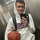 Знакомства: Артём, 21 год, Ачинск