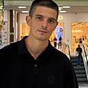 Знакомства: Максим, 24 года, Новокубанск